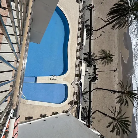 El Crucero, Vive Unas Vacaciones En El Mar Calafell